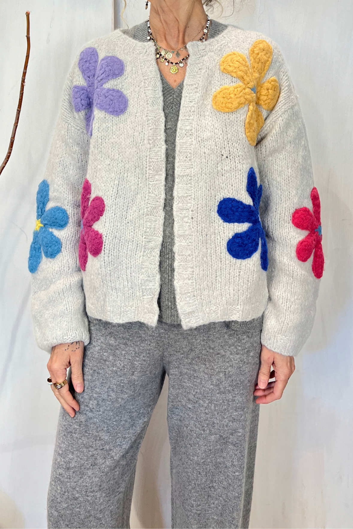 Cardigan in alpaca con ricami