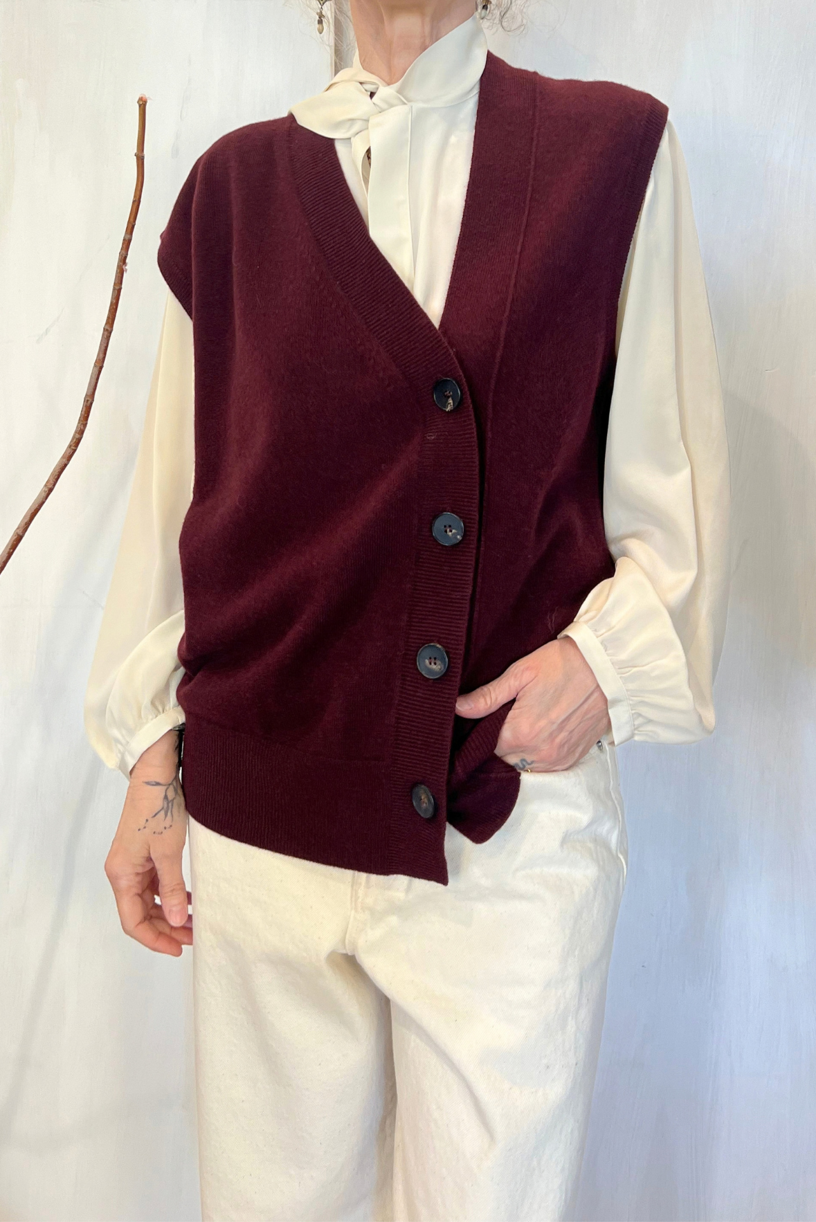 Gilet abbottonatura asimmetrica