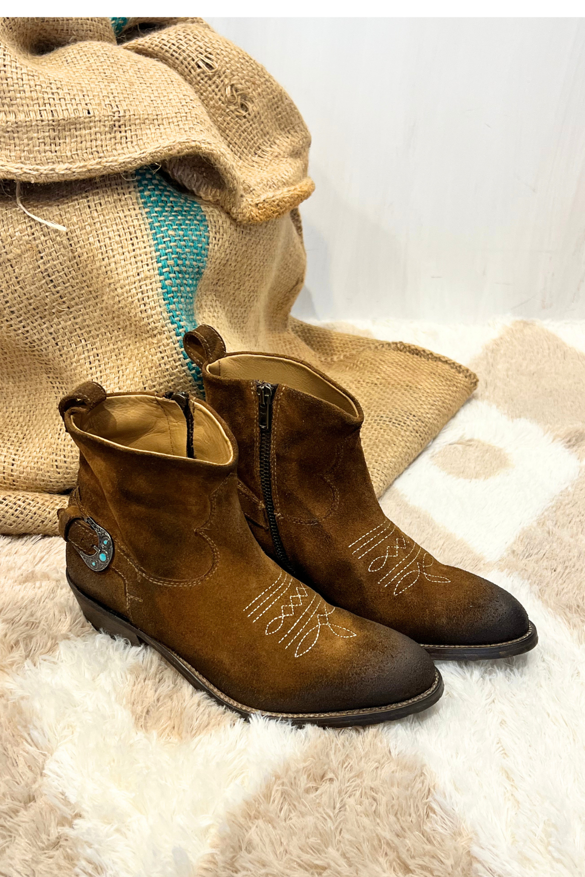 Texano con fibbia e turchesi