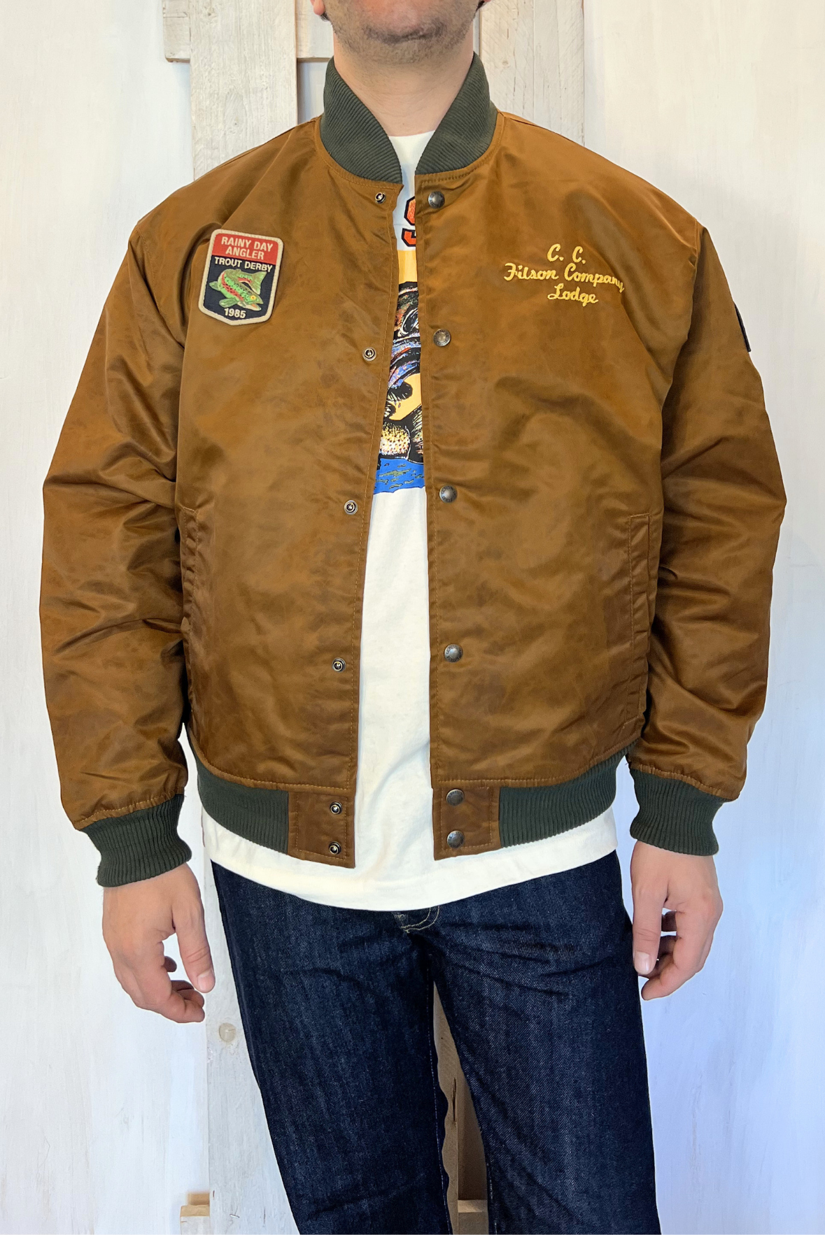 Bomber con patch e ricami