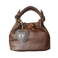 Borsa con charms in pelle