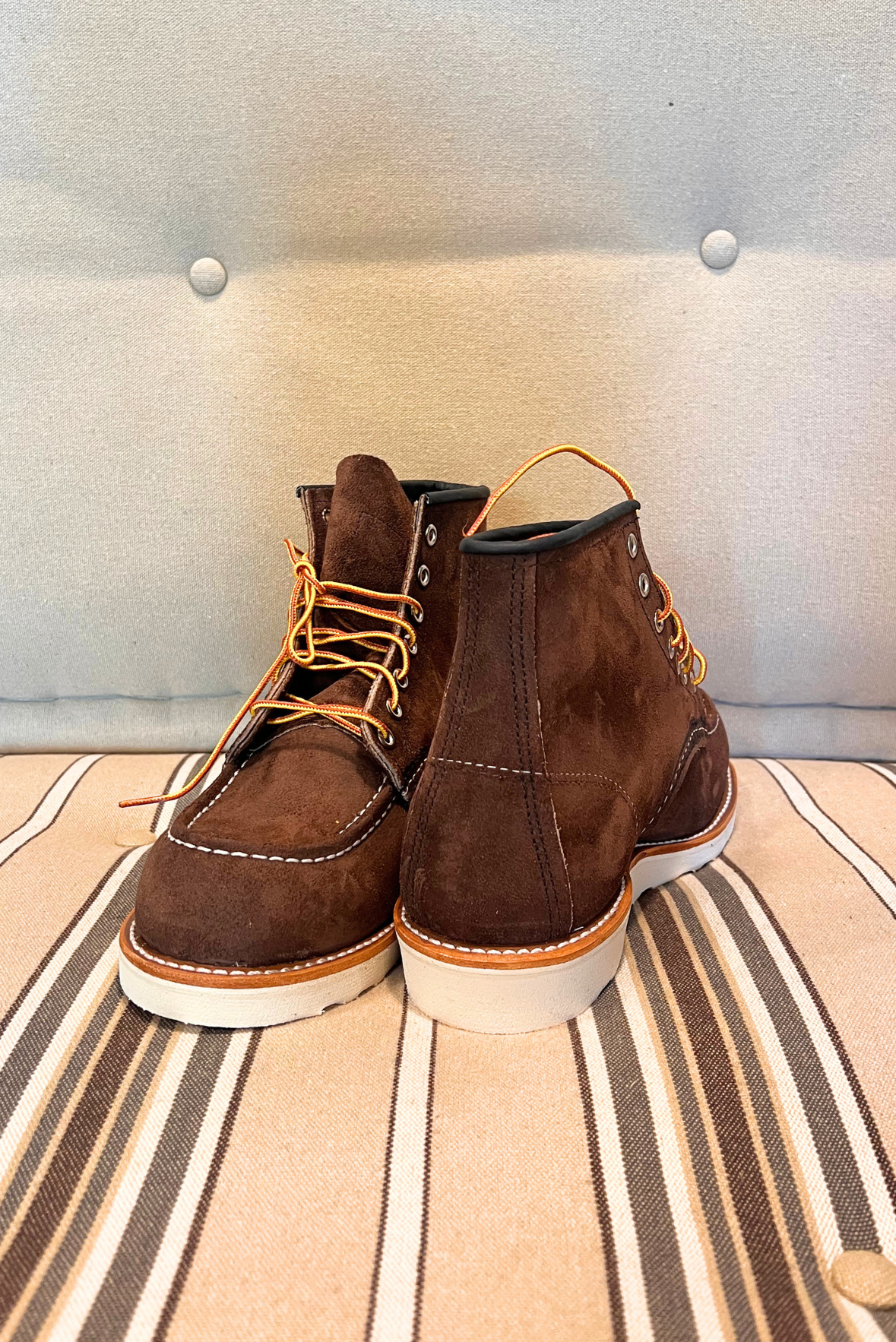 Stivaletto in pelle scamosciata